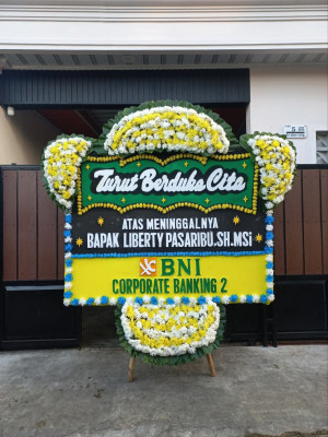 Papan Bunga Duka di Karangmoncol